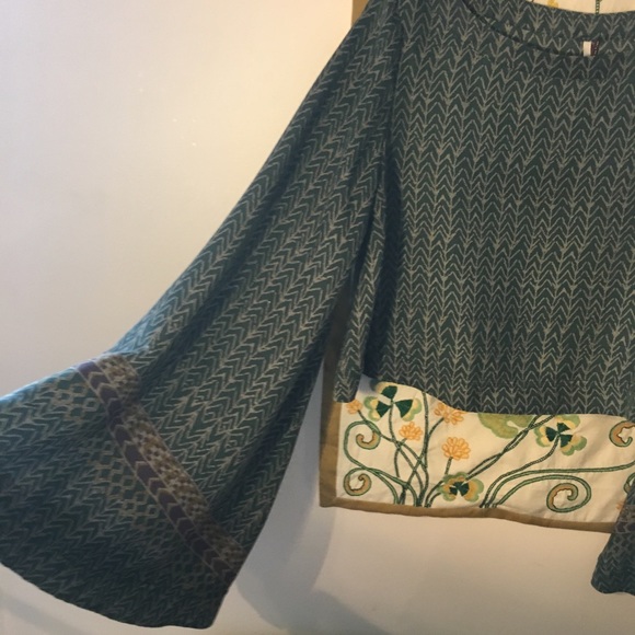 Free People cropped blouse bell sleeves xsmall - Picture 3 of 6